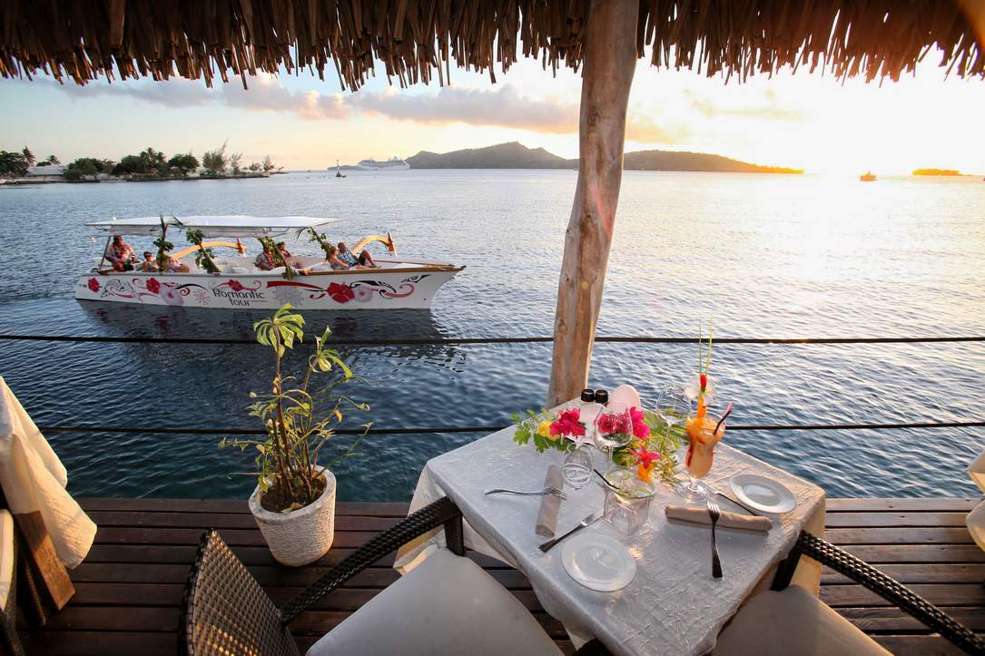 bora-bora-sunset-combo-restaurant-stjames